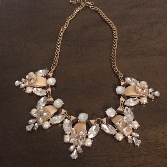 Forever 21 Necklace - Picture 2 of 3